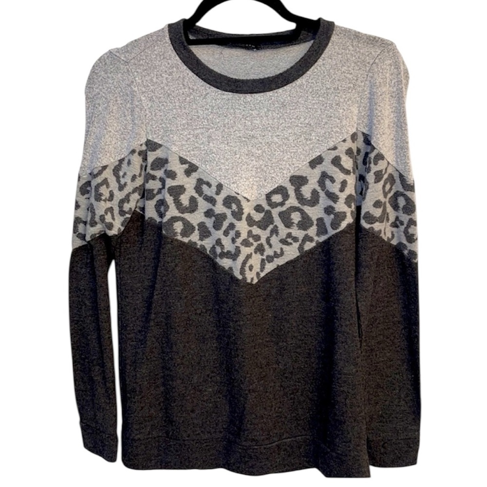 Leopard Chevron Shirt Size Small